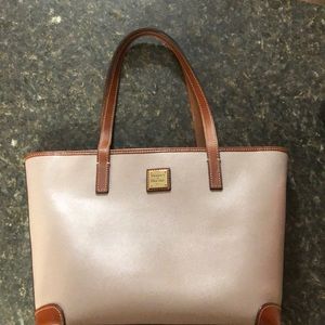 Tan dooney & bourke purse